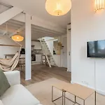 Apartment Functional & Equipped Duplex Studio, Old *