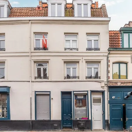 Functional & Equipped Duplex Studio, Old Lille
