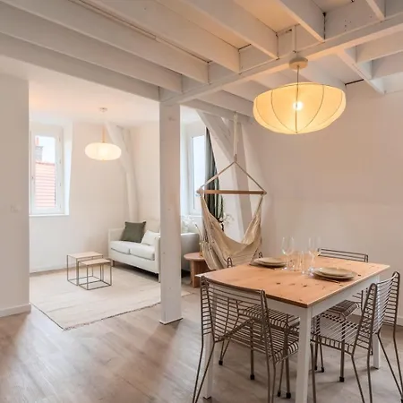 Functional & Equipped Duplex Studio, Old Lägenhet Lille