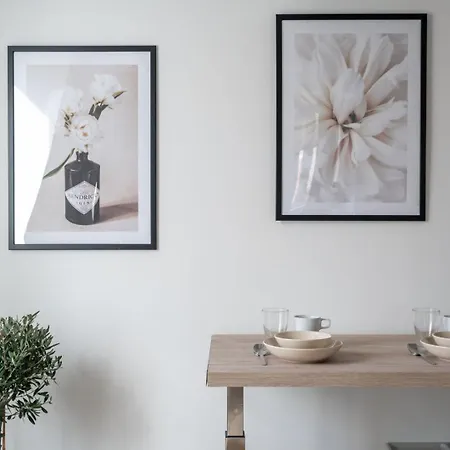 Apartment Functional & Equipped Duplex Studio, Old